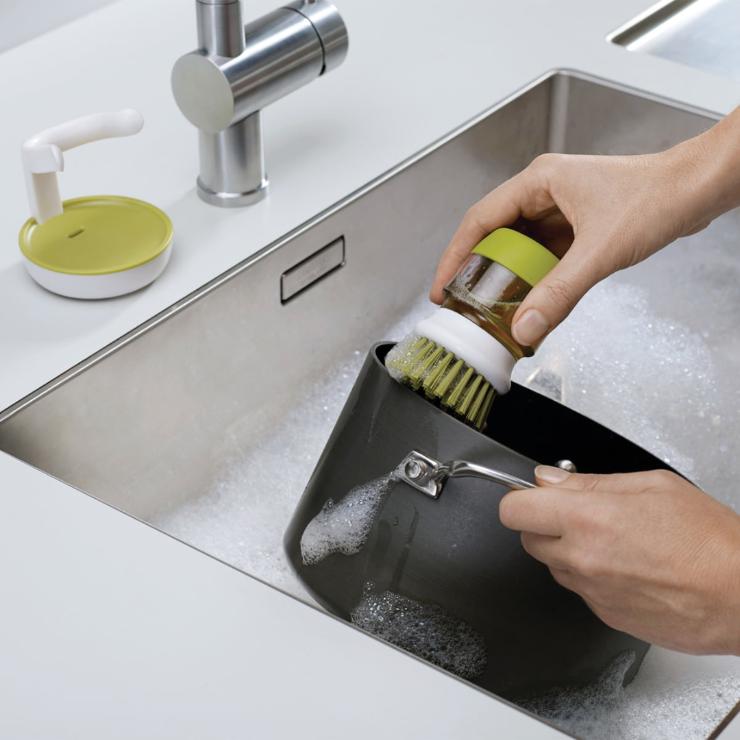 PanScrub - Abwaschbürste mit Spülmittelspender